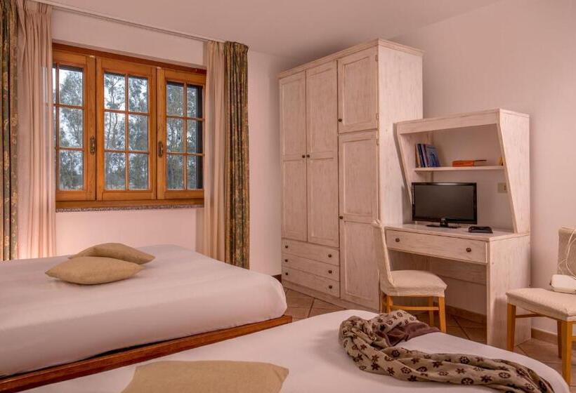 اتاق استاندارد سه نفره, Tris