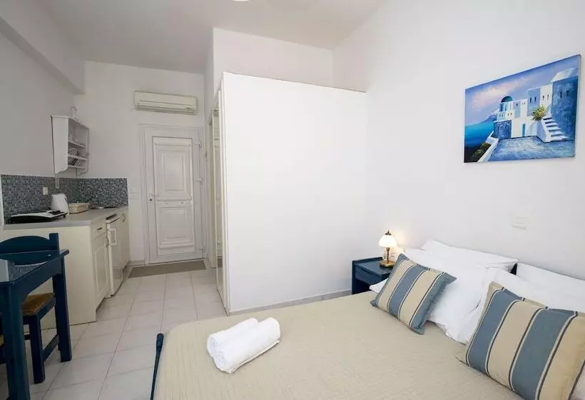 Standard-studio, Louis Studios Santorini