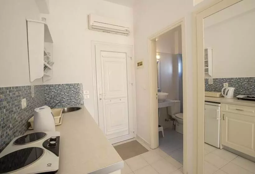 Standard-studio, Louis Studios Santorini