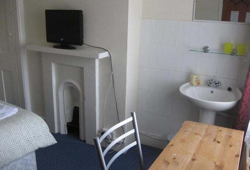 Standard Room Shared Bathroom, Charlotte Guest House