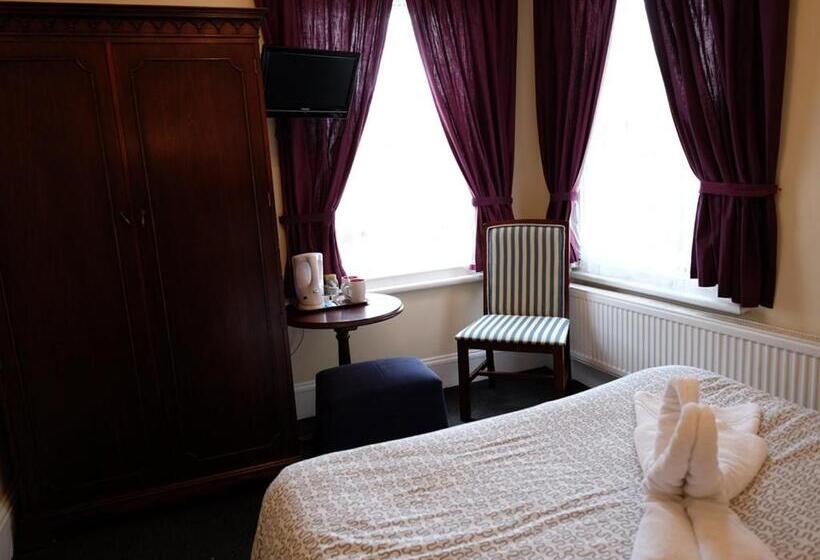 Standard Room Shared Bathroom, Charlotte Guest House