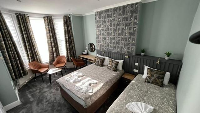 Standard Triple Room, Charlotte Guest House