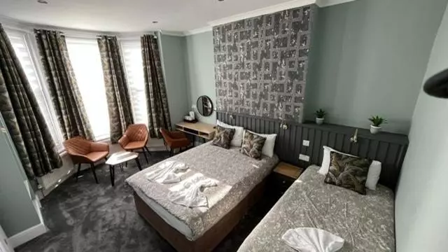 Standard Triple Room, Charlotte Guest House