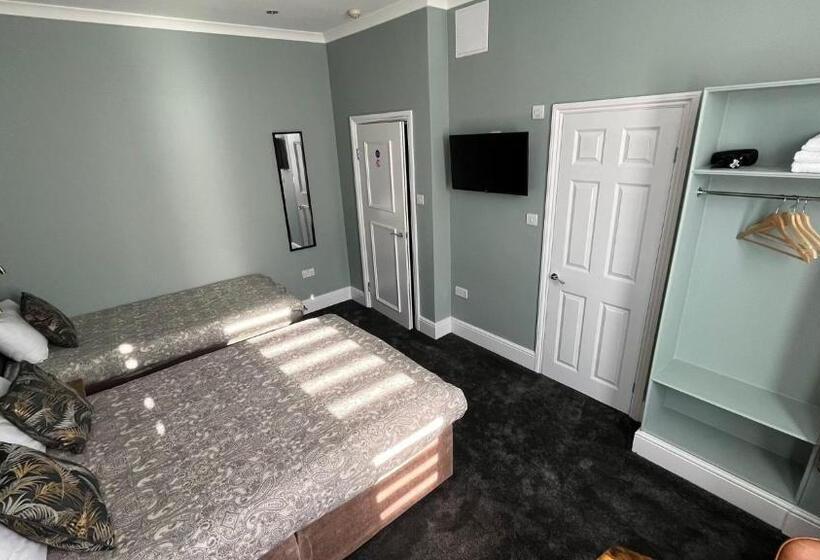 Standard Triple Room, Charlotte Guest House