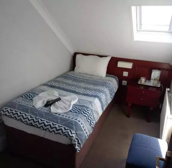 Standard Single Room Shared Bathroom, Charlotte Guest House