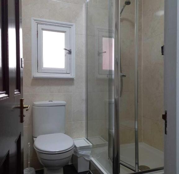 Standard Single Room Shared Bathroom, Charlotte Guest House