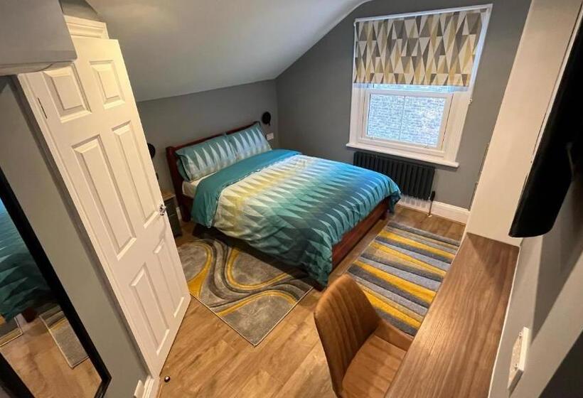 Standard Studio, Charlotte Guest House