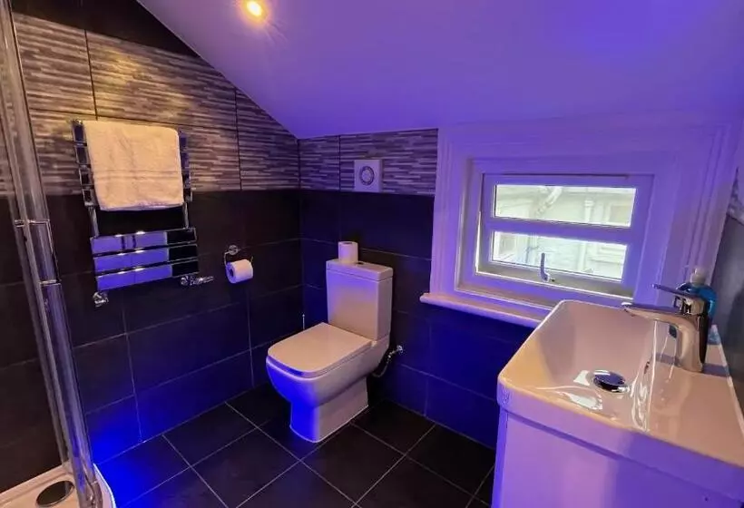 Standard Studio, Charlotte Guest House