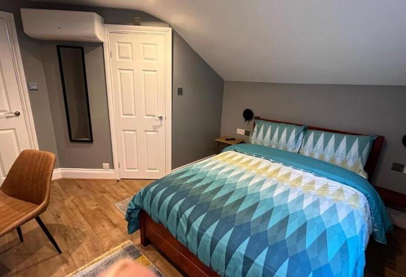 Standard Studio, Charlotte Guest House