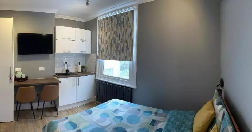 Standard Studio, Charlotte Guest House