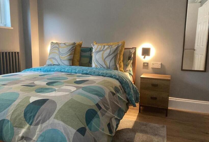 Standard Studio, Charlotte Guest House