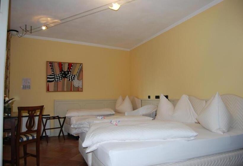 Номер Стандарт, Relais Villa Margherita