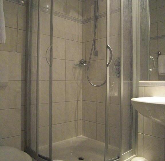 Номер Стандарт, Altes Landhaus