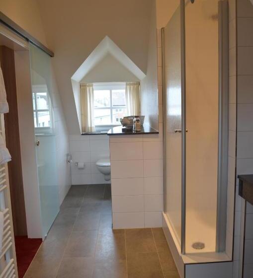 Семейный Номер, Altes Landhaus