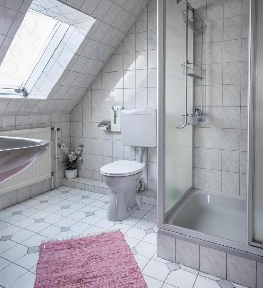 ダブルベッドスタンダードルーム, Pension Blumen Villa