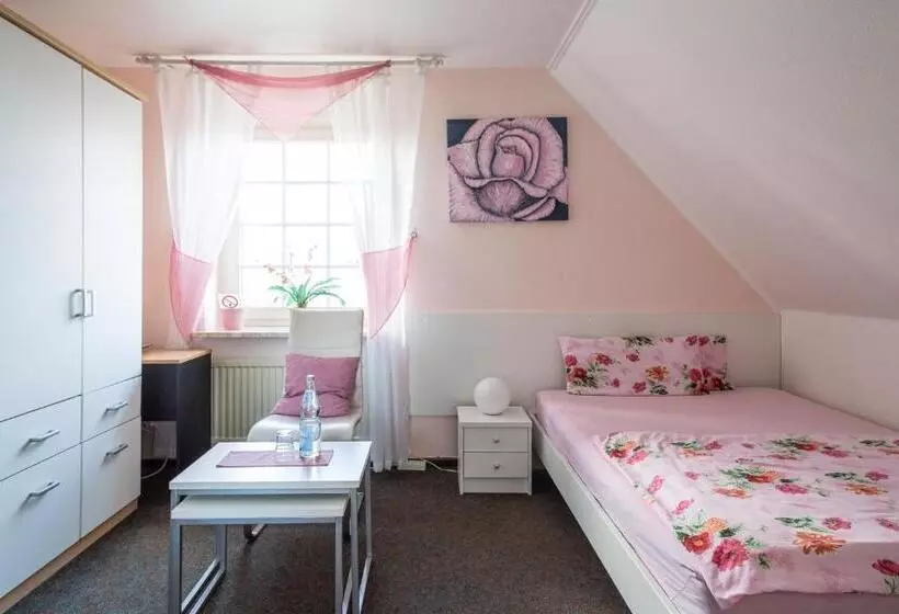 ダブルベッドスタンダードルーム, Pension Blumen Villa
