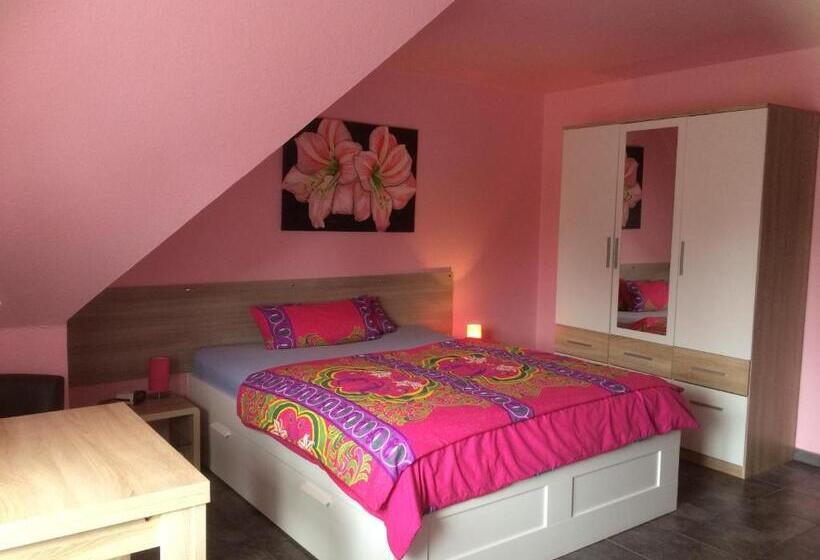 バルコニー付きデラックスルーム, Pension Blumen Villa