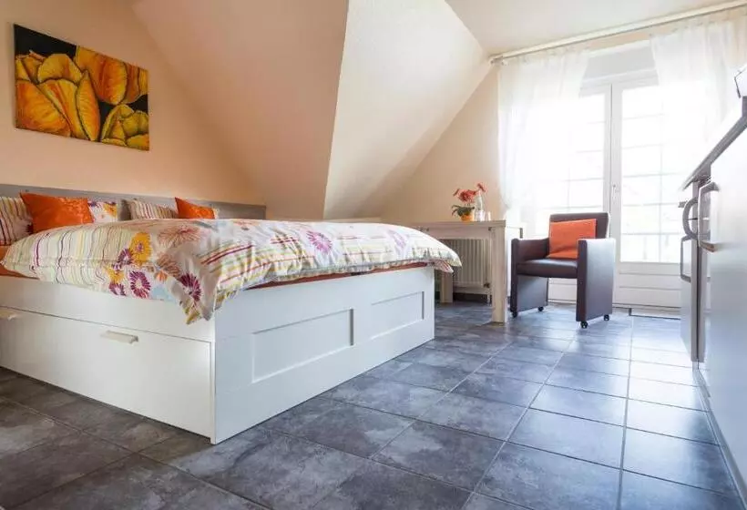 バルコニー付きデラックスルーム, Pension Blumen Villa