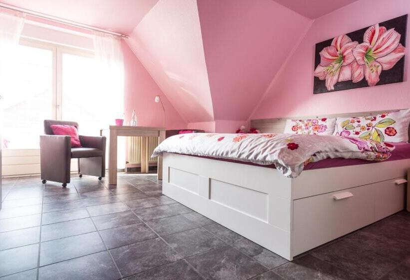 バルコニー付きデラックスルーム, Pension Blumen Villa