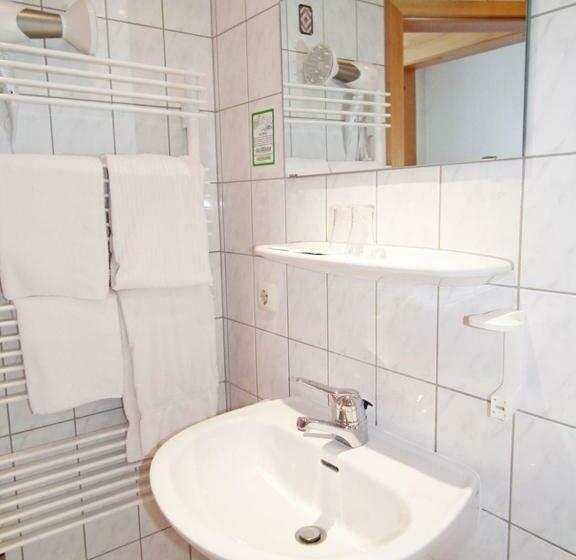 スタンダードルーム, Gasthaus & Hotel Zur Linde