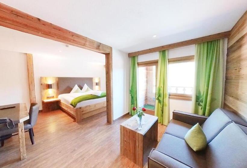 חדר סטנדרט יחיד, Feuriger Tatzlwurm