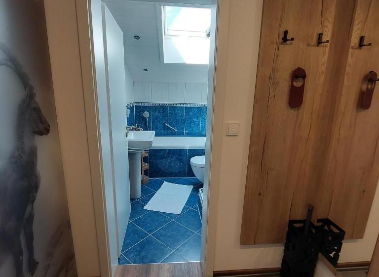 إستديو قياسى مزود بشرفة, Garni Malerwinkl