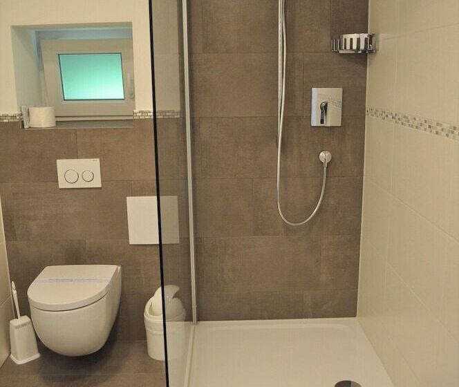 غرفة قياسية فردية, Garni Malerwinkl