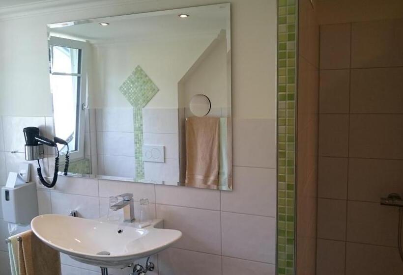 Номер Deluxe Вид на Сад, Haus Hohenzollern & Haus  Ambiente