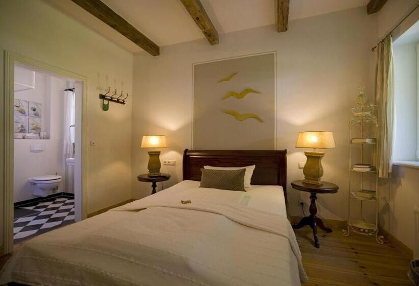 标准单人间, Hochzeitshaus