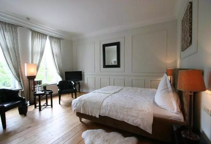 Comfort-huone, Hochzeitshaus