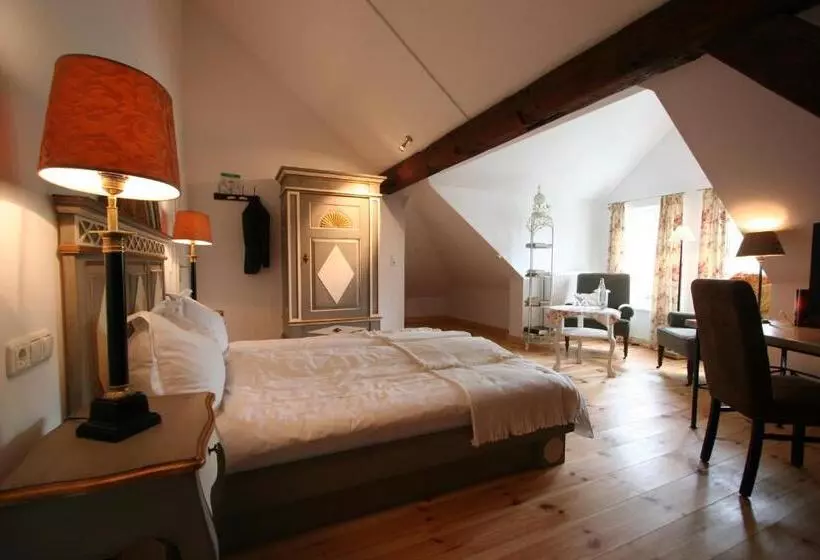 Comfort-huone, Hochzeitshaus