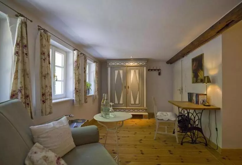Comfort-huone, Hochzeitshaus