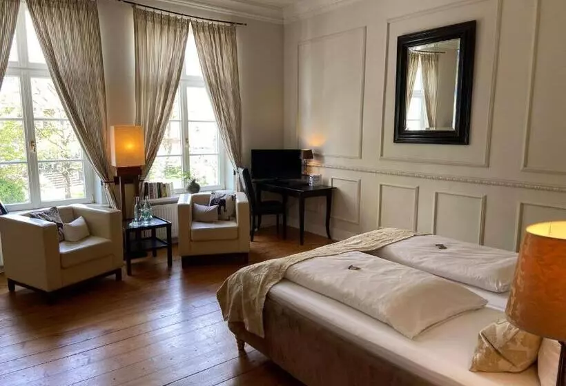 Comfort-huone, Hochzeitshaus