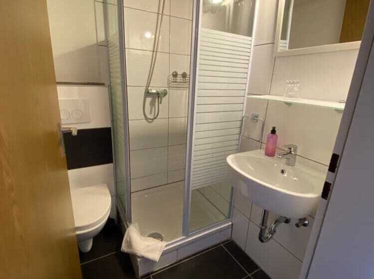 スタンダードシングルルーム, Hubertushof