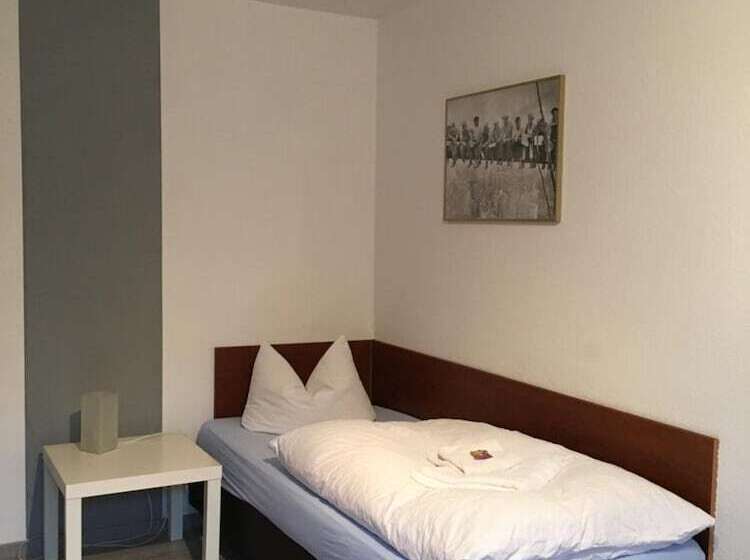 スタンダードシングルルーム, Hubertushof