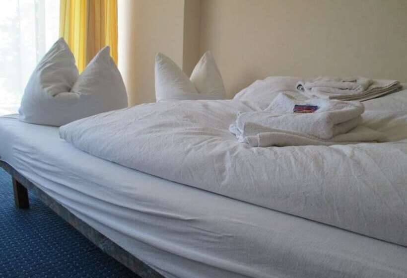 スタンダードトリプルルーム, Hubertushof