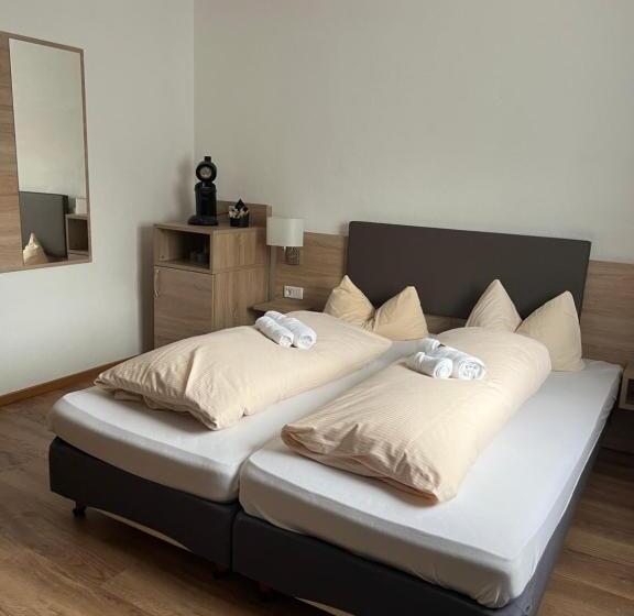 スタンダードルーム, Hubertushof