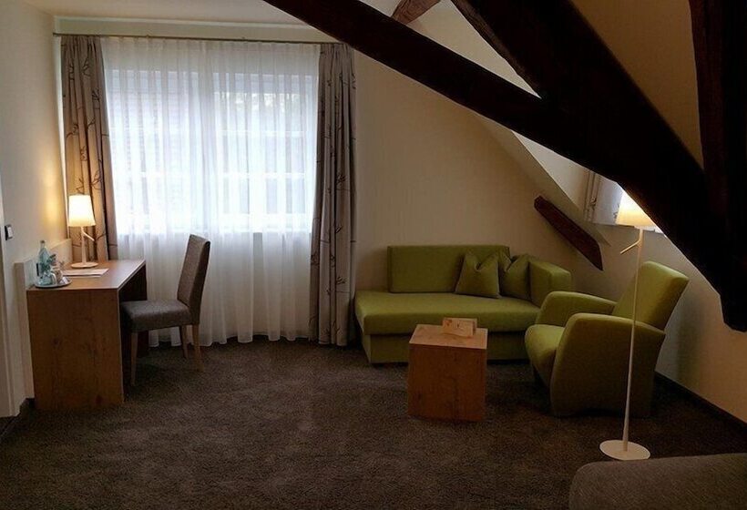 Номер Стандарт, Jagerhaus In Esslingen