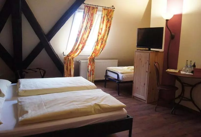 اتاق استاندارد سه نفره, Land Gast Hof Walkmühle