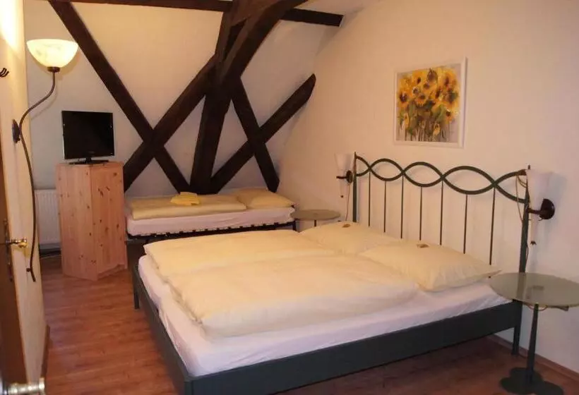 اتاق استاندارد سه نفره, Land Gast Hof Walkmühle