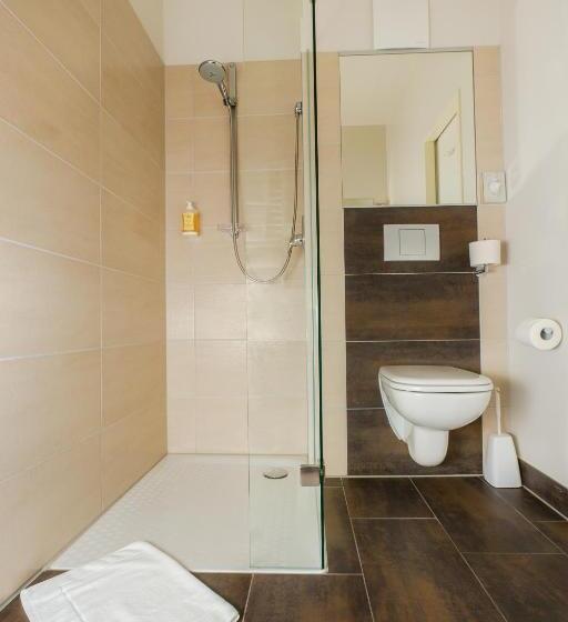 스탠다드 트리플 룸, Montana Hotel Ellwangen
