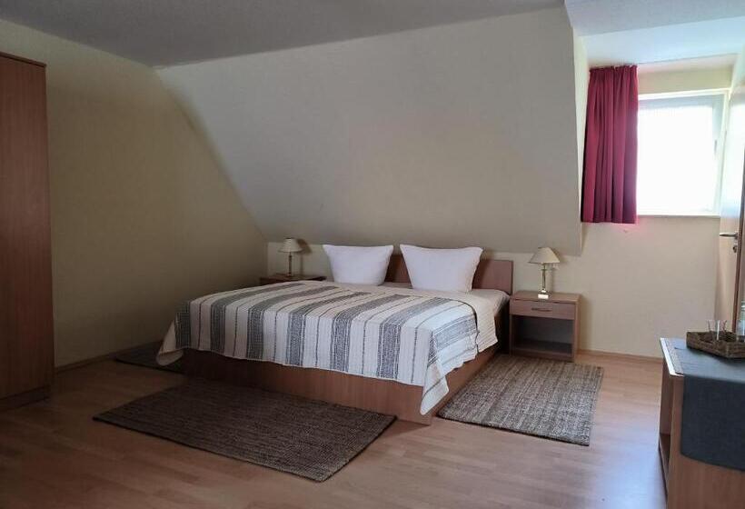 غرفة قياسية, Ritters Weinstuben