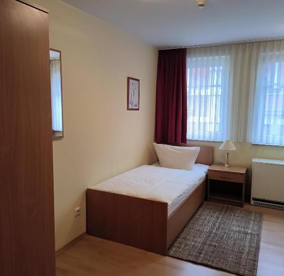 غرفة قياسية فردية, Ritters Weinstuben