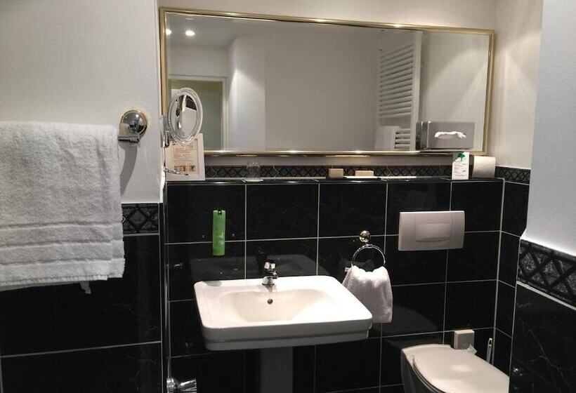 غرفة كومفورت, Schepers