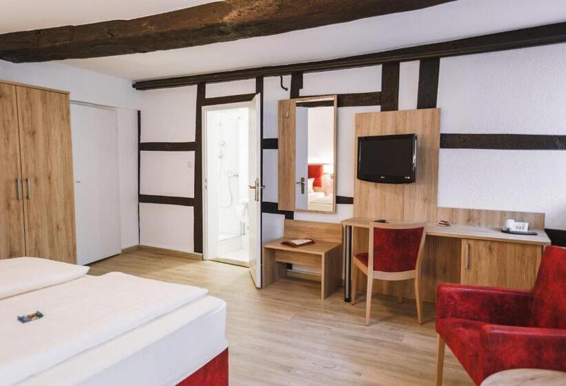 スタンダードトリプルルーム, Stadt Kassel