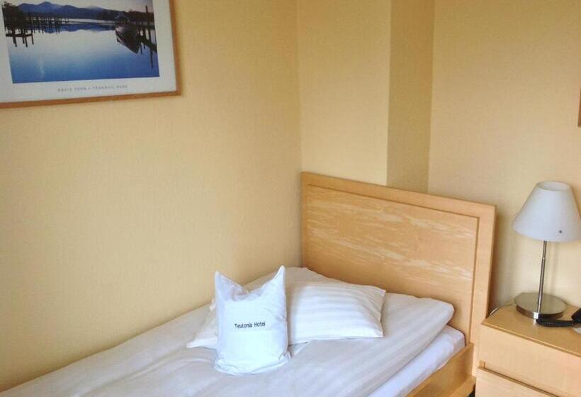 스탠다드 싱글 룸, Teutonia