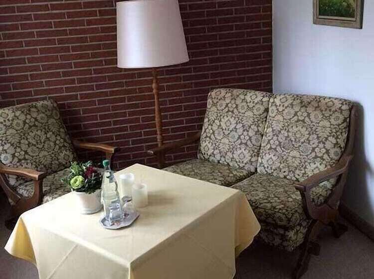 스탠다드 룸, Teutonia