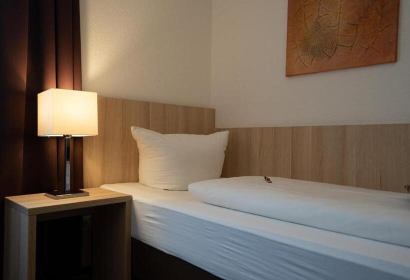 标准单人间, Zum Prinzen Sinsheim