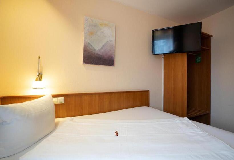 豪华单人间, Zum Prinzen Sinsheim