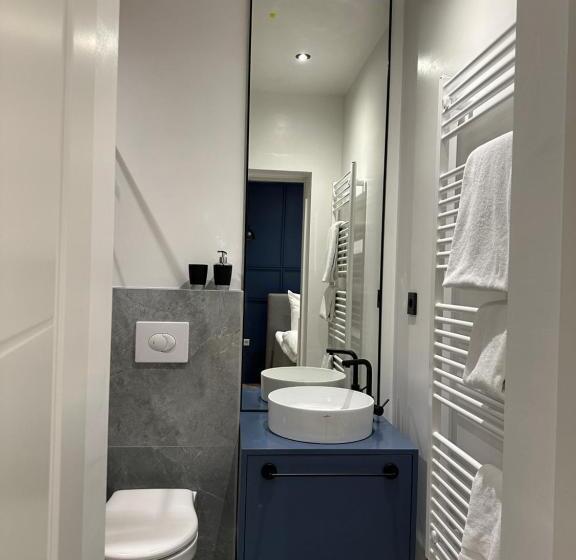 غرفة قياسية فردية لذوى الإحتياجات الخاصة, Zur Post Dabringhausen Contactless Self Check In